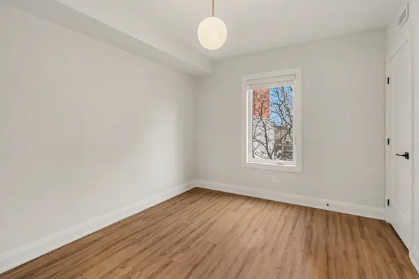 35 Monk ST #7, Glebe - Ottawa East And Area, ON K1S 3Y7