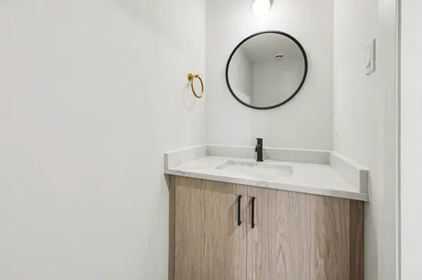 35 Monk ST #1, Glebe - Ottawa East And Area, ON K1S 3Y7