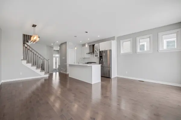 118 Kestrel ST, Blossom Park - Airport And Area, ON K1T 0P8