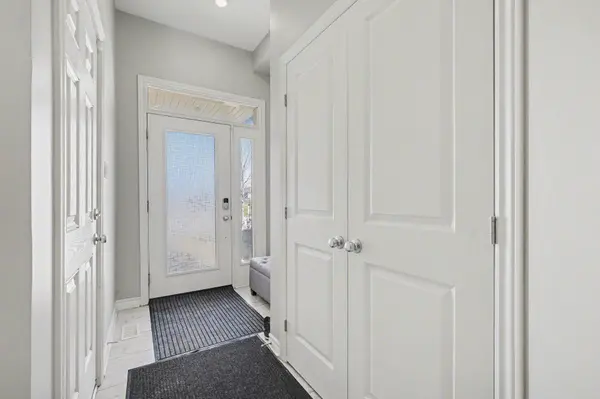 118 Kestrel ST, Blossom Park - Airport And Area, ON K1T 0P8