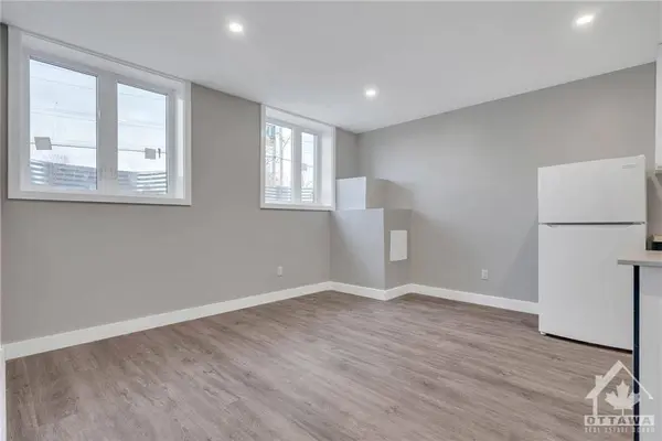 8 Philip ST #5, Smiths Falls, ON K7A 3L6