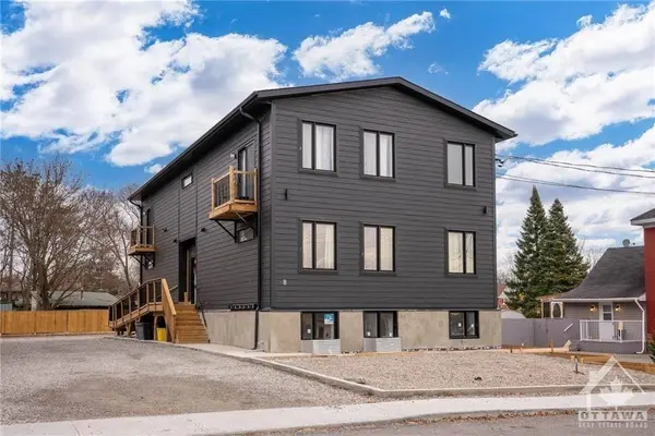 8 Philip ST #5, Smiths Falls, ON K7A 3L6