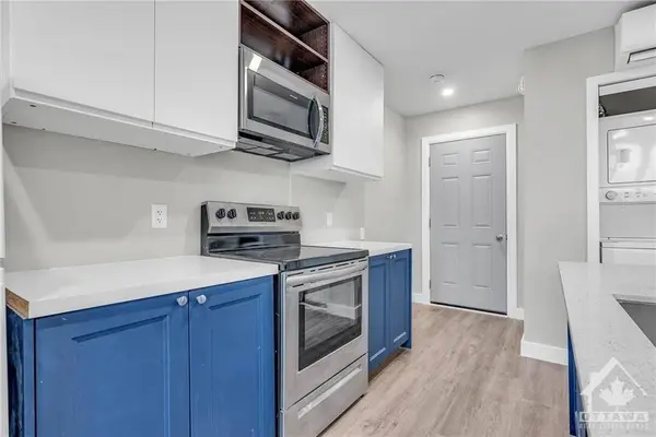 8 Philip ST #5, Smiths Falls, ON K7A 3L6