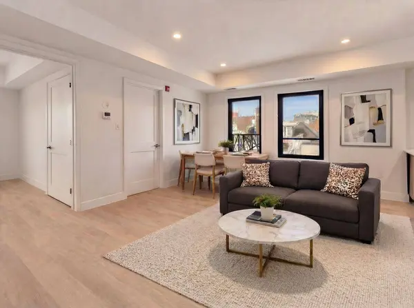 77 Florence ST #6, Ottawa Centre, ON K1R 5N1