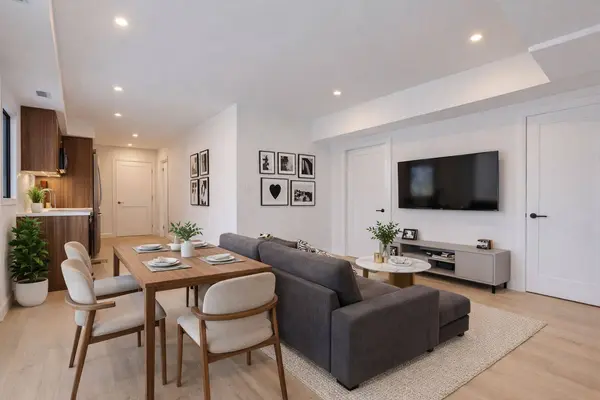 77 Florence ST #6, Ottawa Centre, ON K1R 5N1