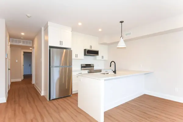 35 Monk ST #6, Glebe - Ottawa East And Area, ON K1S 3Y7
