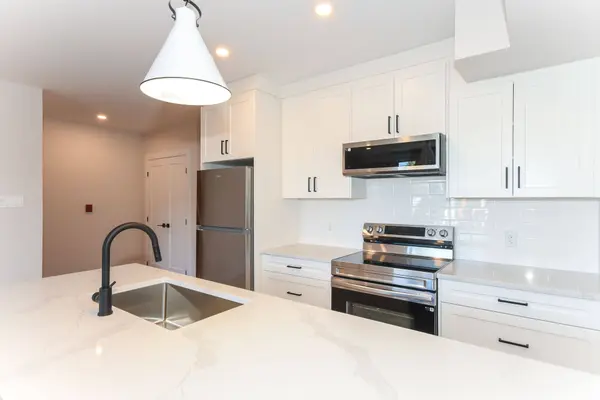 35 Monk ST #6, Glebe - Ottawa East And Area, ON K1S 3Y7