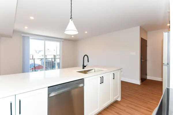 35 Monk ST #6, Glebe - Ottawa East And Area, ON K1S 3Y7