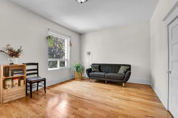 172 Ivy CRES #2, New Edinburgh - Lindenlea, ON K1M 1X6