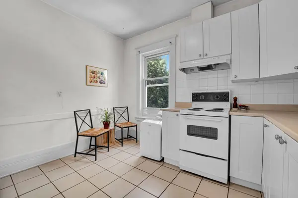 172 Ivy CRES #2, New Edinburgh - Lindenlea, ON K1M 1X6