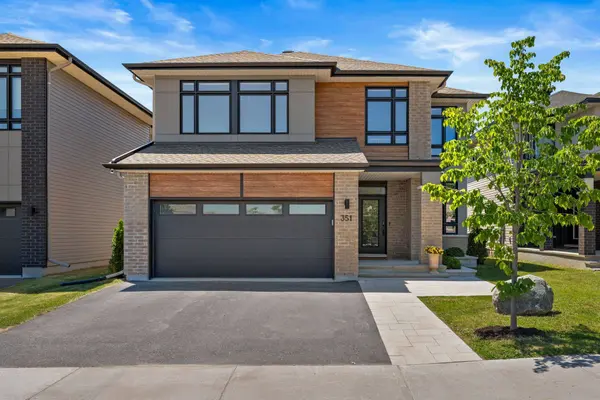 351 Shuttleworth DR, Leitrim, ON K1T 0T6