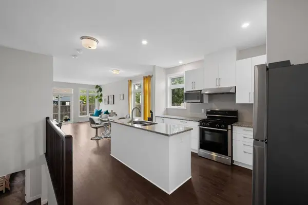 538 Silverbell CRES, Blossom Park - Airport And Area, ON K1T 0P1