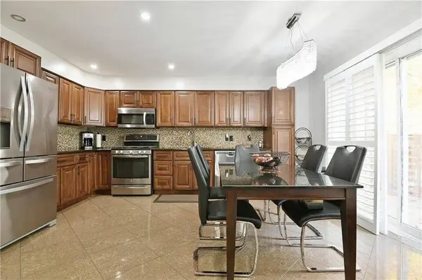 13 Picasso DR, Hunt Club - South Keys And Area, ON K1G 5S9