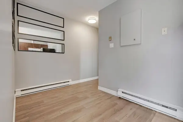 472 Rideau ST #A, Lower Town - Sandy Hill, ON K1N 5Z4