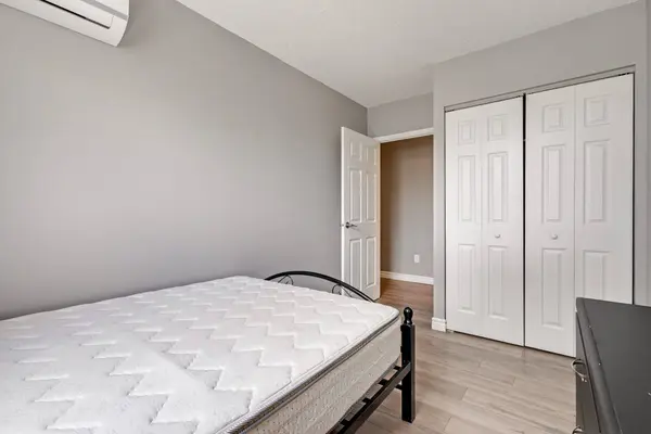 472 Rideau ST #A, Lower Town - Sandy Hill, ON K1N 5Z4