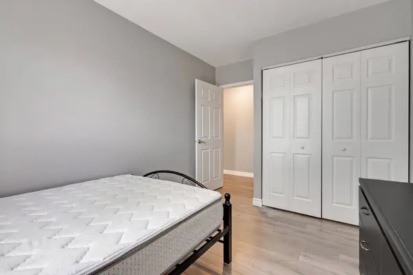 472 Rideau ST #A, Lower Town - Sandy Hill, ON K1N 5Z4