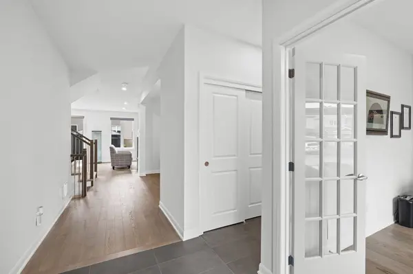 195 Alex Polowin AVE, Barrhaven, ON K2J 6E8