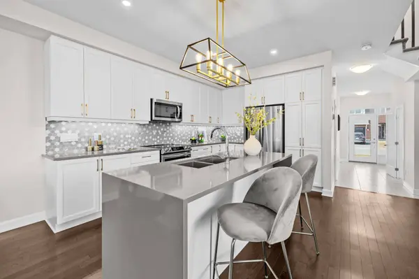 133 Angelonia CRES, Blossom Park - Airport And Area, ON K1T 0Y5