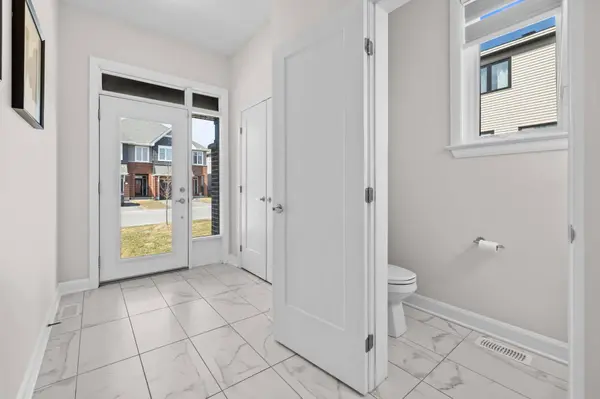 133 Angelonia CRES, Blossom Park - Airport And Area, ON K1T 0Y5