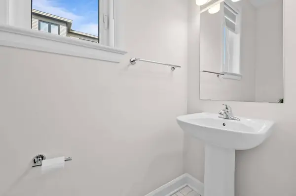 133 Angelonia CRES, Blossom Park - Airport And Area, ON K1T 0Y5