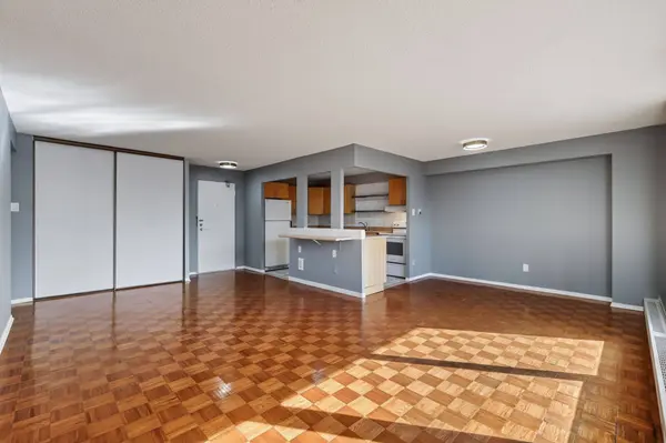 665 Bathgate DR #301, Overbrook - Castleheights And Area, ON K1K 3Y4
