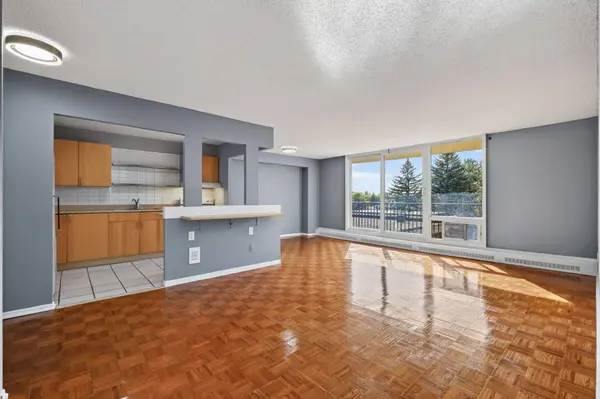 665 Bathgate DR #301, Overbrook - Castleheights And Area, ON K1K 3Y4