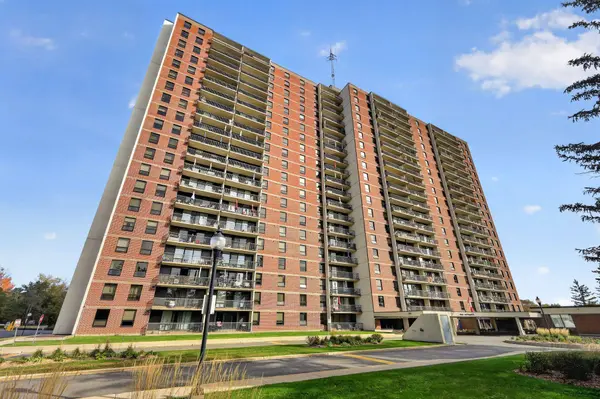665 Bathgate DR #301, Overbrook - Castleheights And Area, ON K1K 3Y4