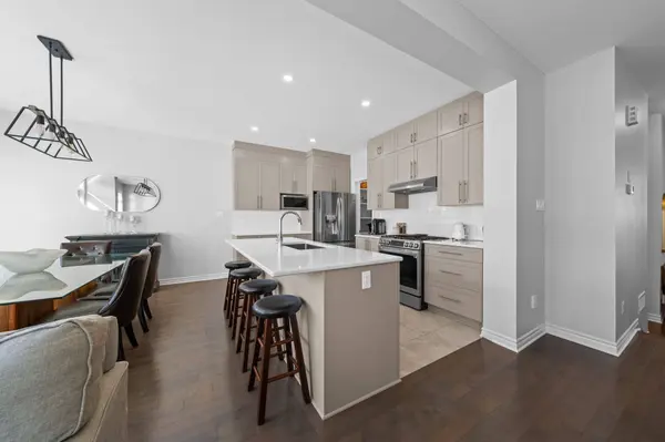 633 Moonflower CRES, Blossom Park - Airport And Area, ON K1T 0X8