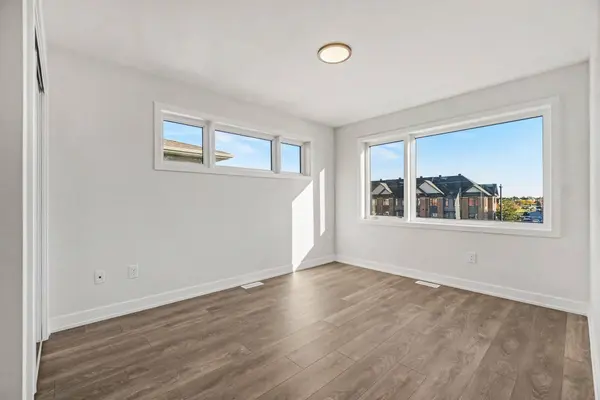 201 Glenroy Gilbert DR #27, Barrhaven, ON K2J 7N7