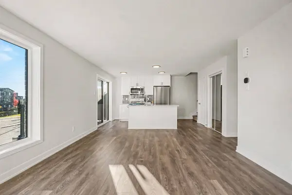 201 Glenroy Gilbert DR #27, Barrhaven, ON K2J 7N7