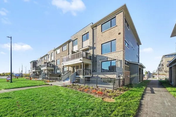 201 Glenroy Gilbert DR #27, Barrhaven, ON K2J 7N7