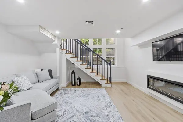 129 Merrimac Street #16, Newburyport, MA 01950