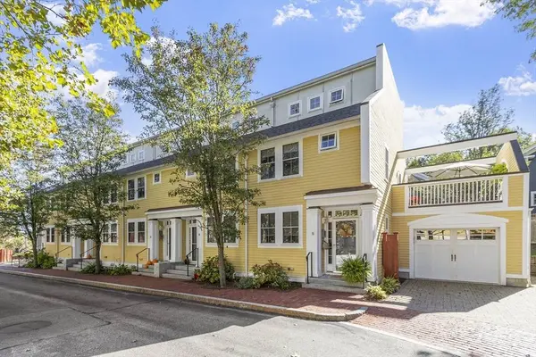 129 Merrimac Street #16, Newburyport, MA 01950