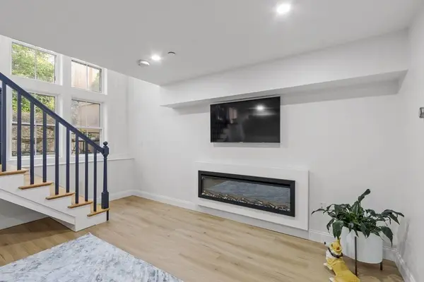 129 Merrimac Street #16, Newburyport, MA 01950