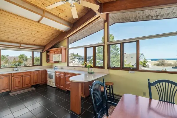 9 Sandy Way, Gloucester, MA 01930