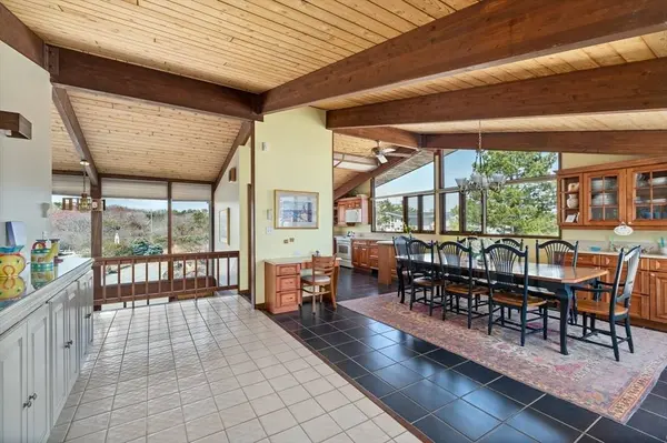 9 Sandy Way, Gloucester, MA 01930