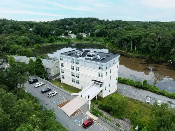24 Cobblestone Ln #603, Gloucester, MA 01930