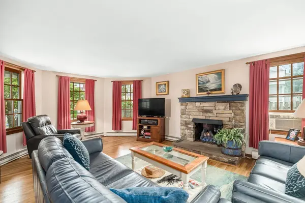 3 Willow Lane, Rockport, MA 01966