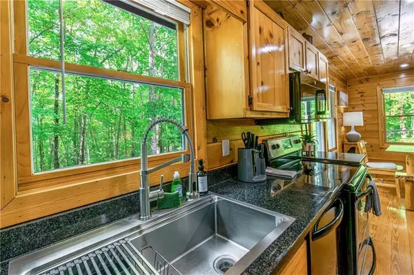 48 Timber Ridge RD, Blue Ridge, GA 30513