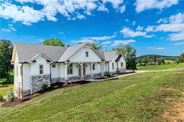 1250 Owen Glen DR, Blairsville, GA 30512