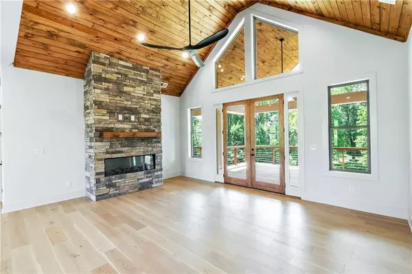 1250 Owen Glen DR, Blairsville, GA 30512