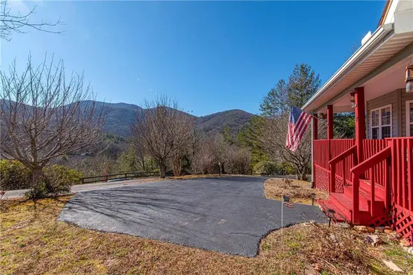 27 Sky High DR, Blairsville, GA 30512
