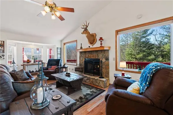 27 Sky High DR, Blairsville, GA 30512