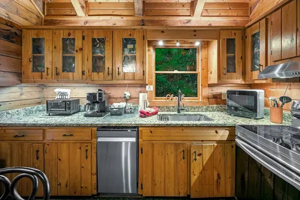 341 Valley View Road, Ellijay, GA 30536