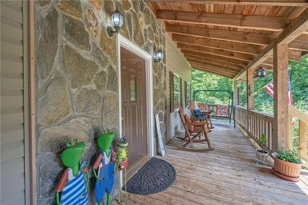 495 Dockery LN, Mineral Bluff, GA 30559