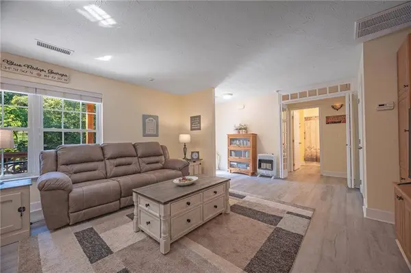 207 Dogwood DR, Epworth, GA 30541