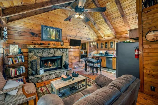 341 Valley View RD, Ellijay, GA 30536