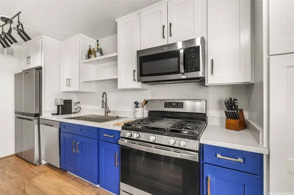 910 Ahana ST #508, Honolulu, HI 96814