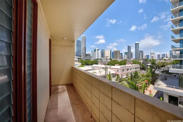 910 Ahana ST #508, Honolulu, HI 96814