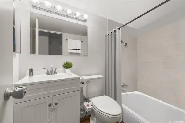 910 Ahana ST #508, Honolulu, HI 96814